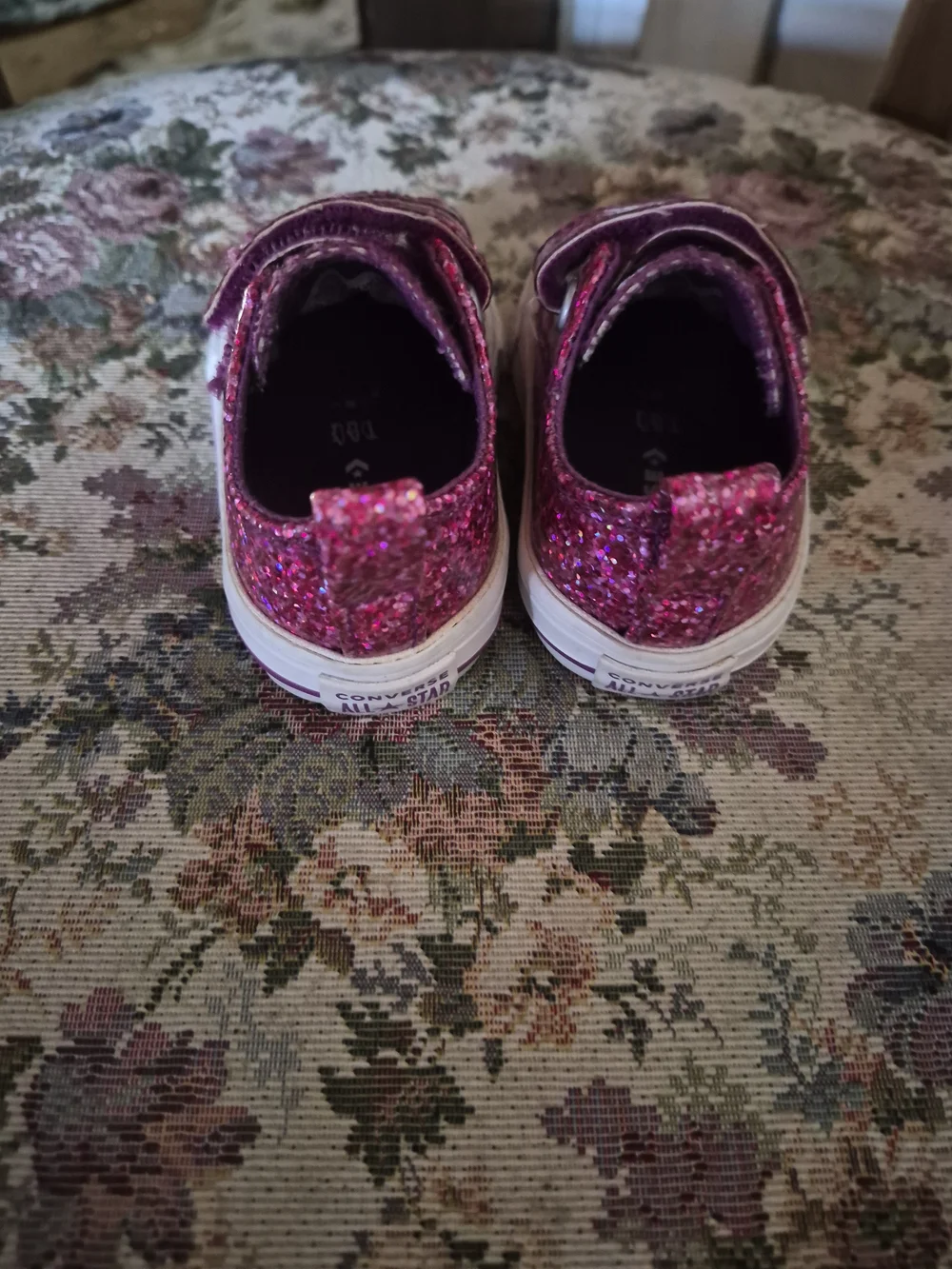 Converse Kids Pink Glitter Velcro Sneakers